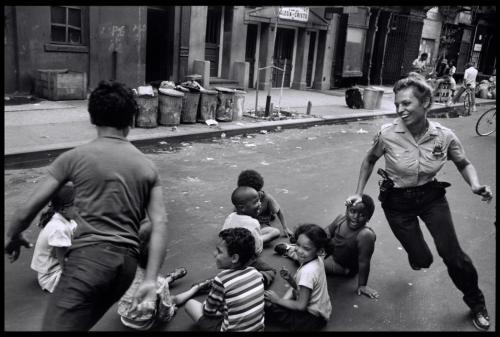 Pictures of Life of the New York Police Department in the 1970's (1)